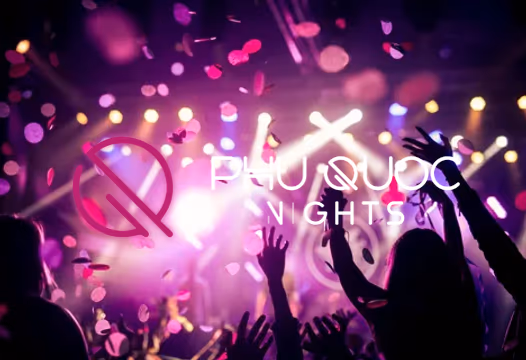 Phú Quốc Nights ฝูงชนคอนเสิร์ตในแสงสีม่วง